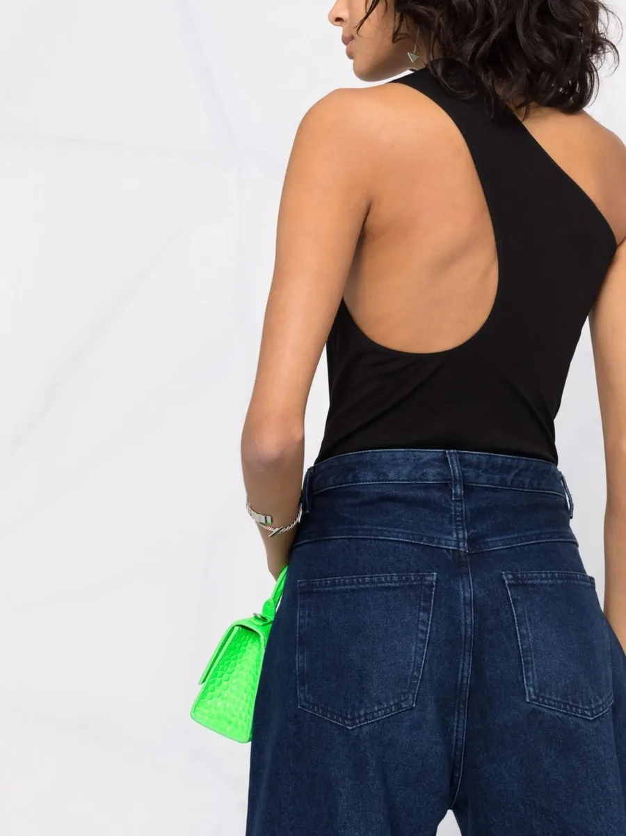 one-shoulder asymmetrical bodysuit 9