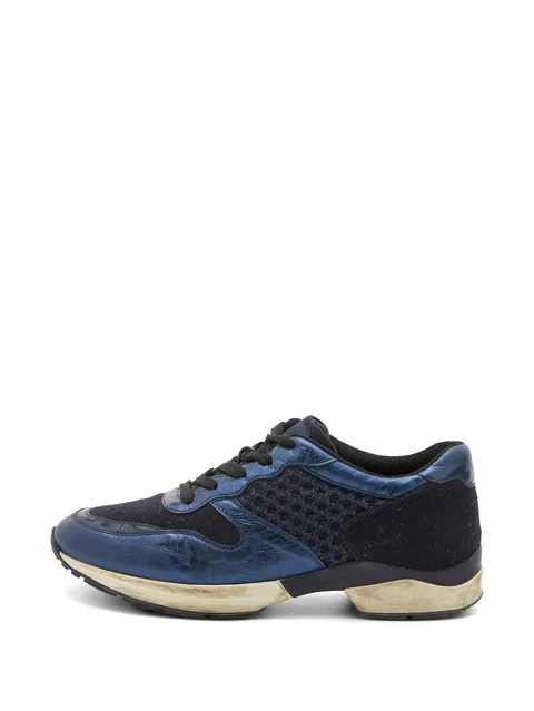 leather-panelled low-top sneakers