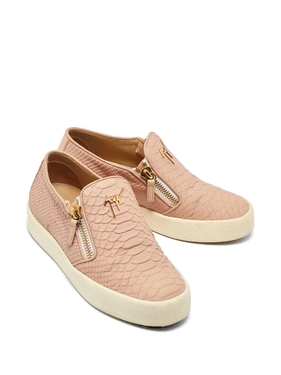 London sneakers 8