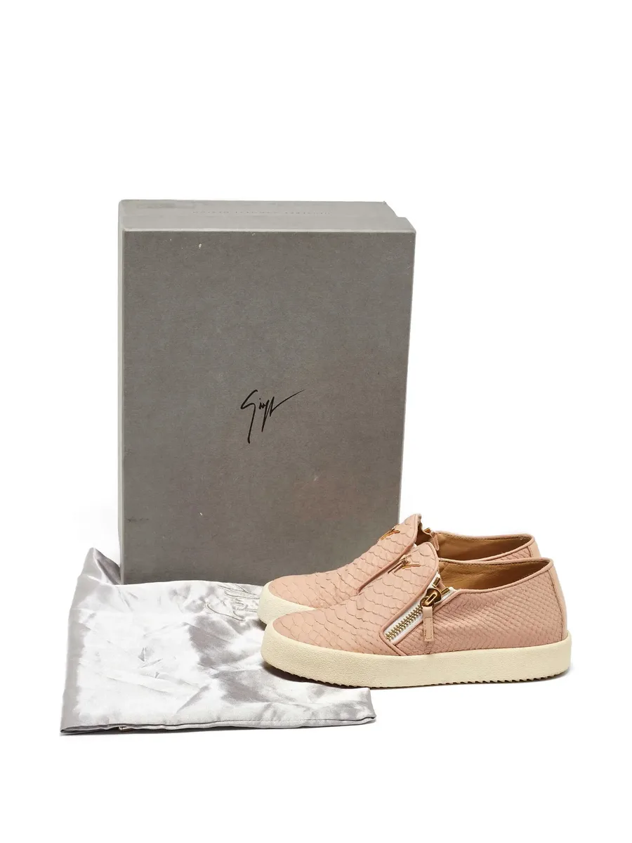 London sneakers 10