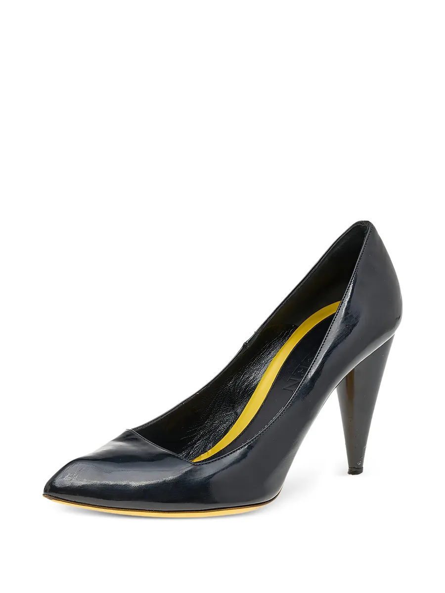 pointed-toe patent pumps 4