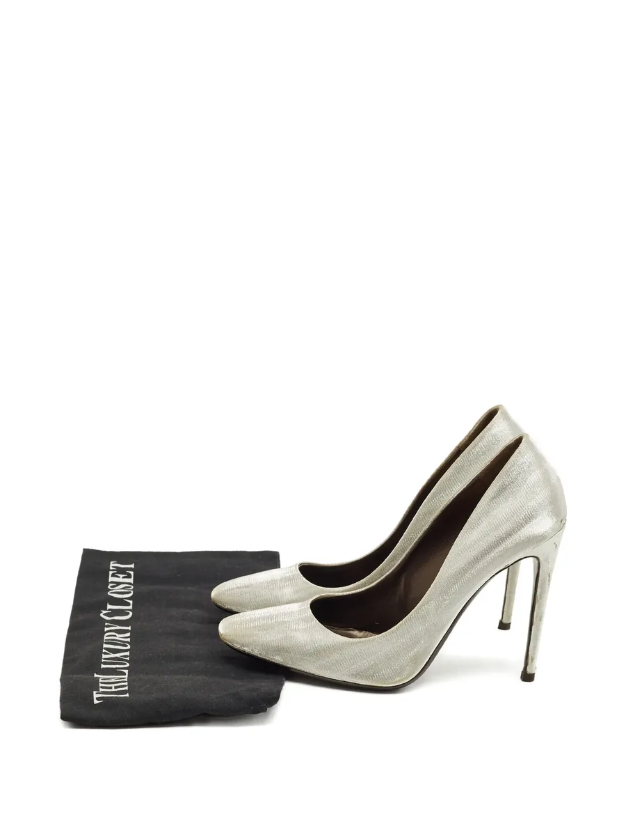 pointed pumps 7