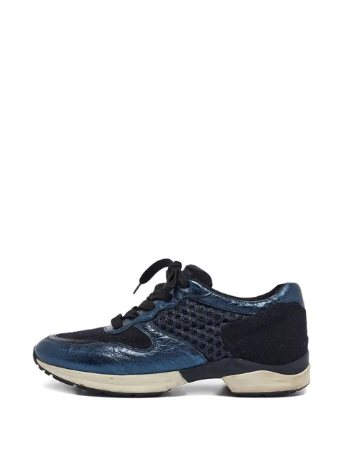 lace-up sneakers