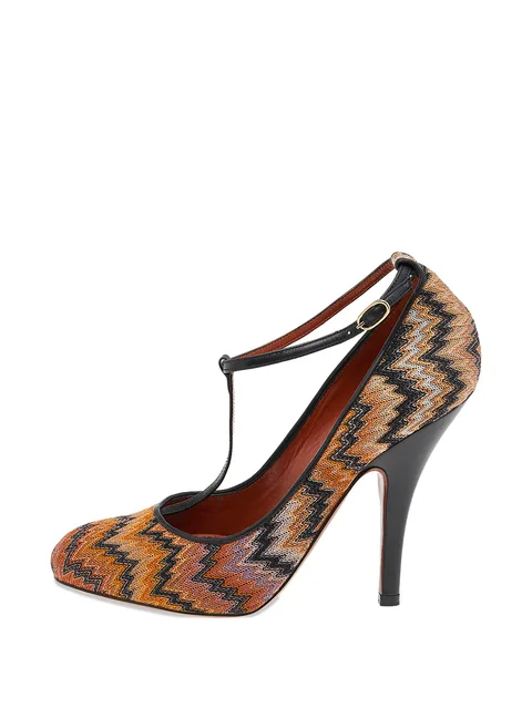 zig zag-patterned pumps