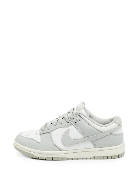 Dunk Low sneakers