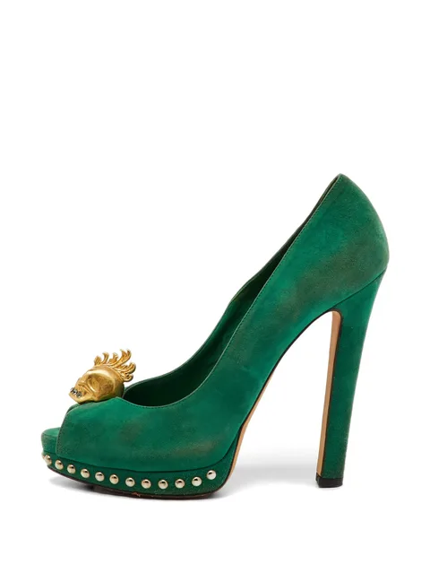 skull-platform pumps