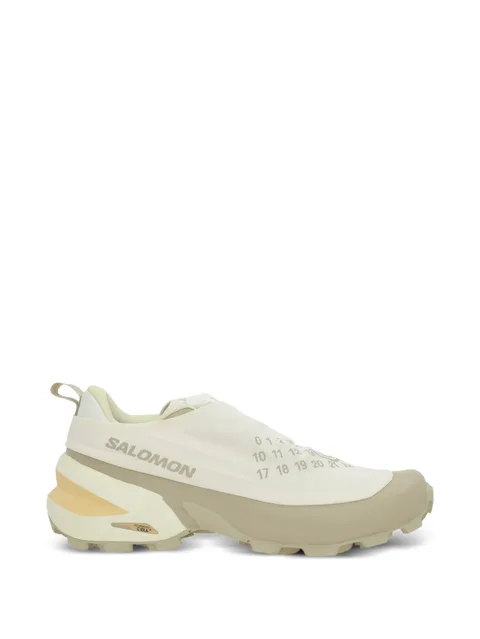 кроссовки Crossdust из коллаборации с Salomon