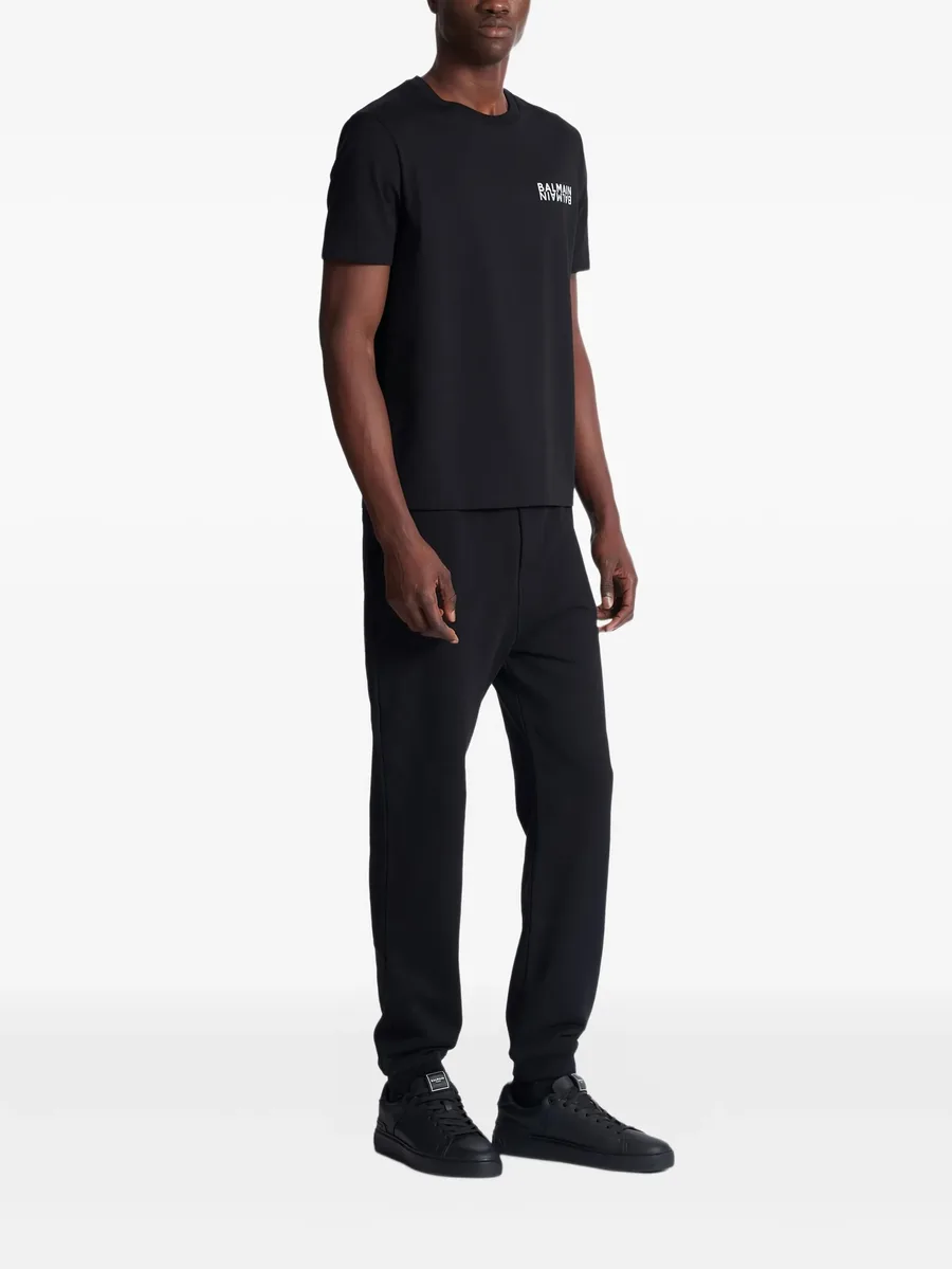 футболка с логотипом 5