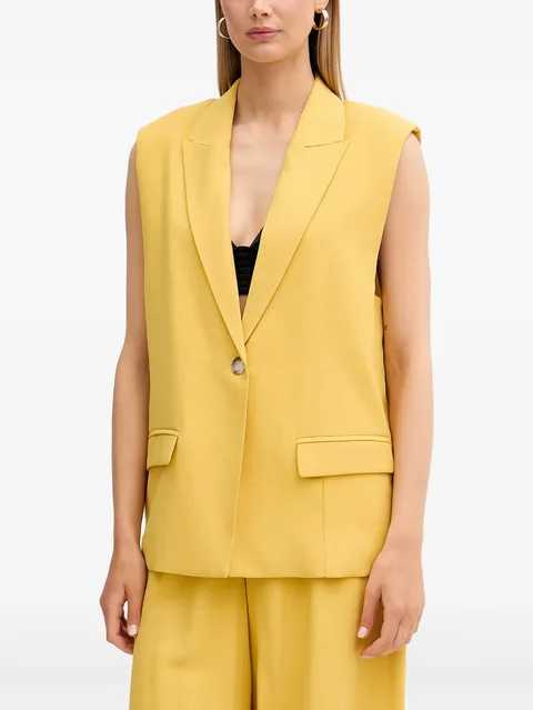 single-breasted waistcoat