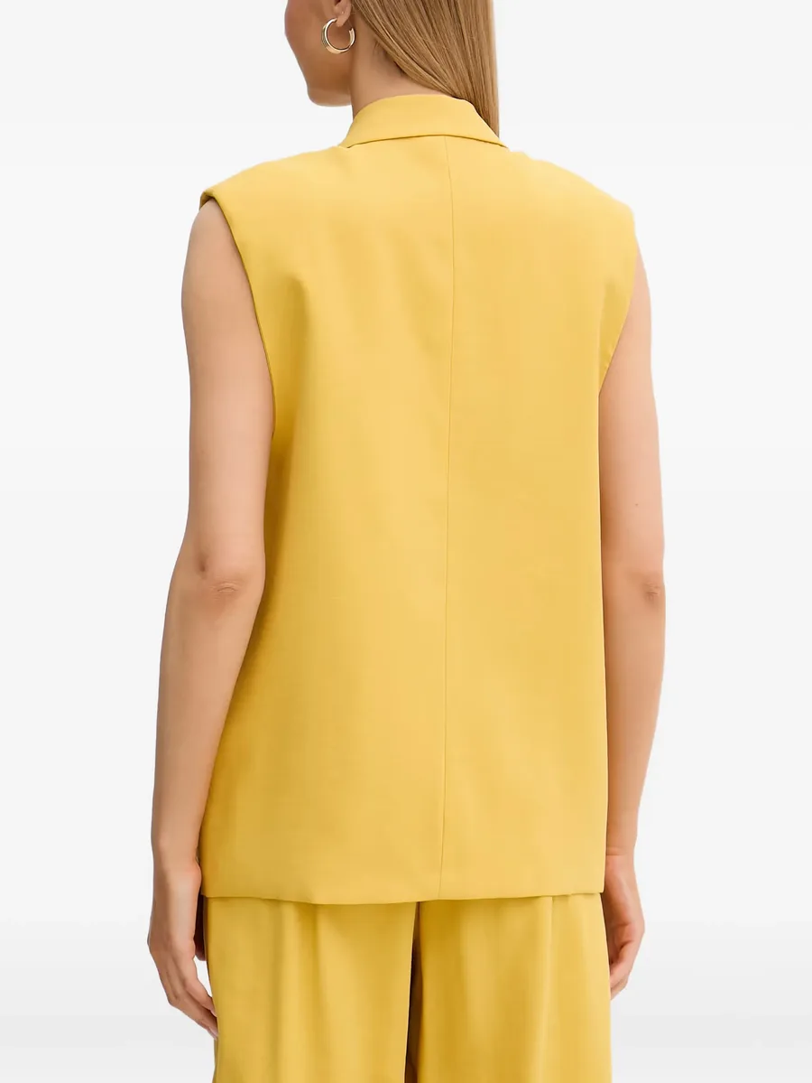 single-breasted waistcoat 5