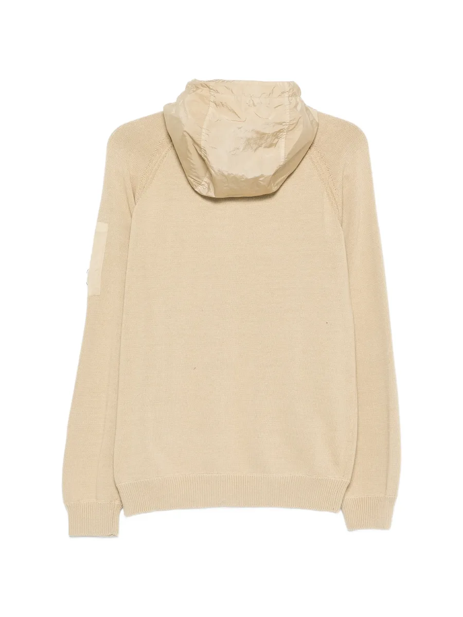 zipped hoodie 4