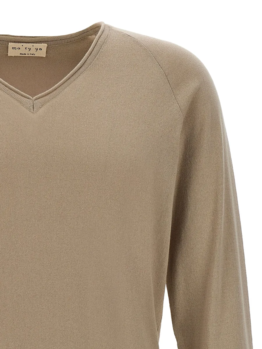 V-neck raglan-sleeve sweater 6