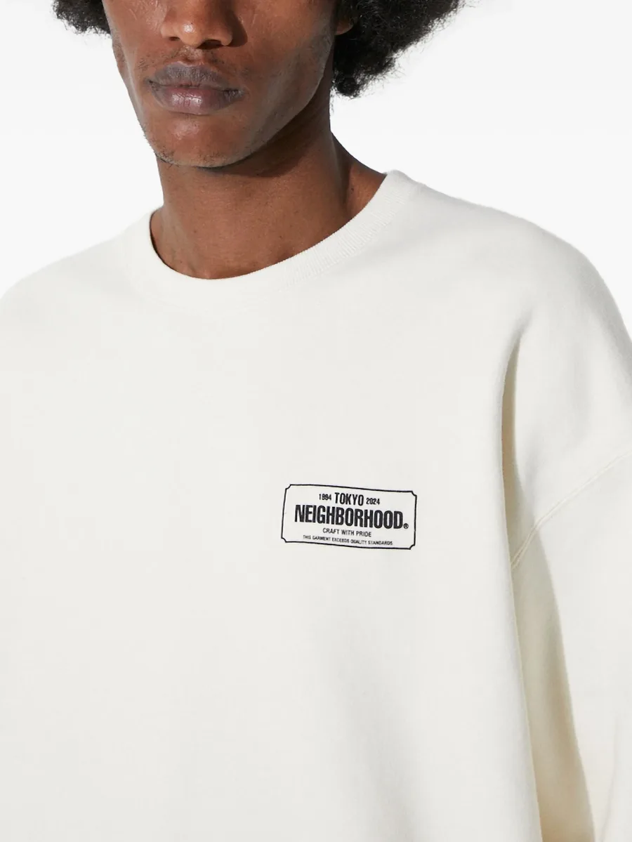 logo sweatshirt 7