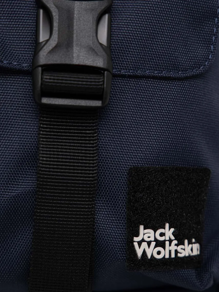 logo-detail backpack 9