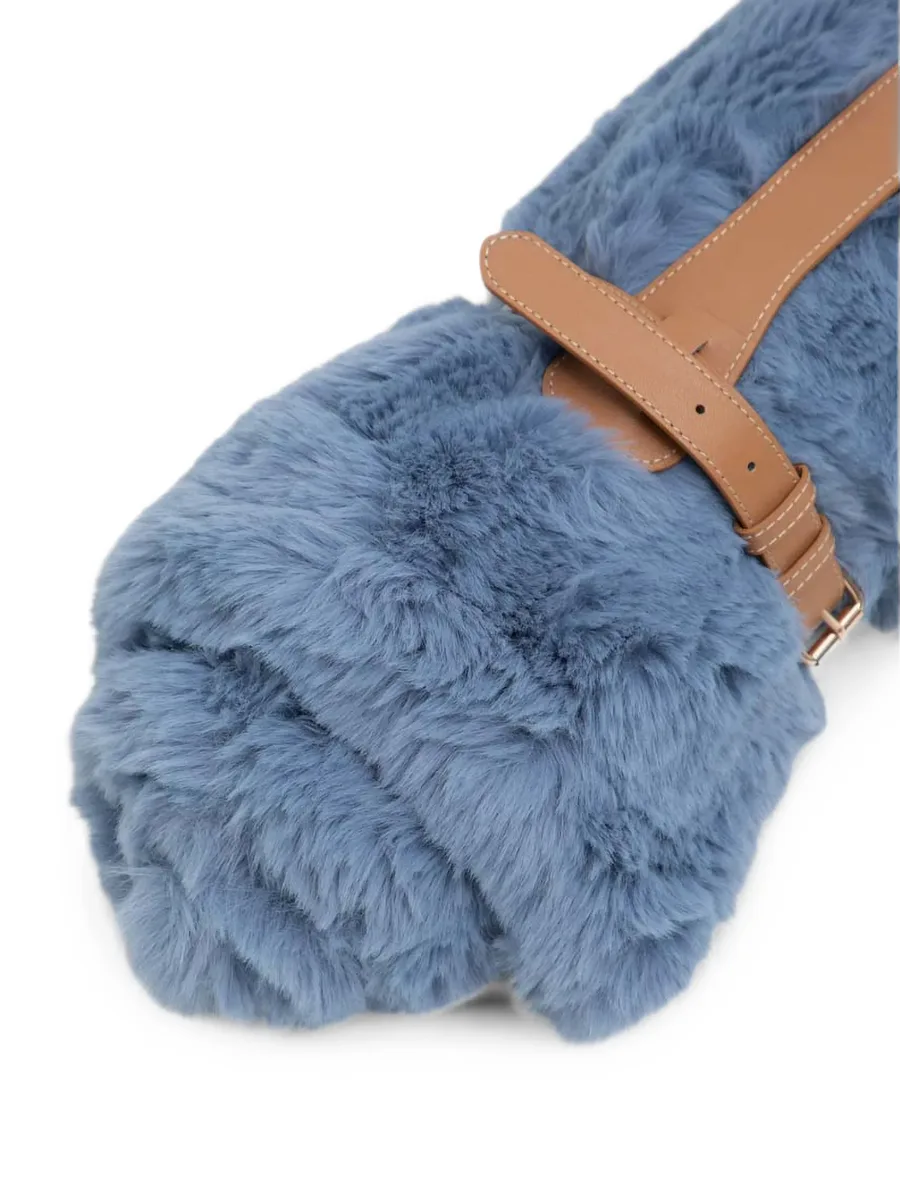 Le Tapis faux-fur pet mat 4