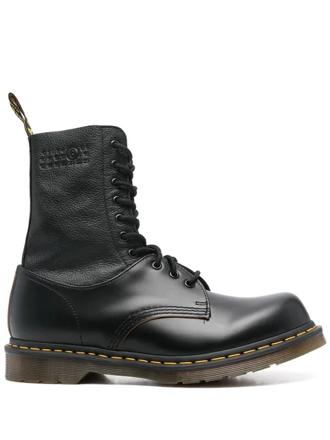 ботинки из коллаборации с Dr. Martens