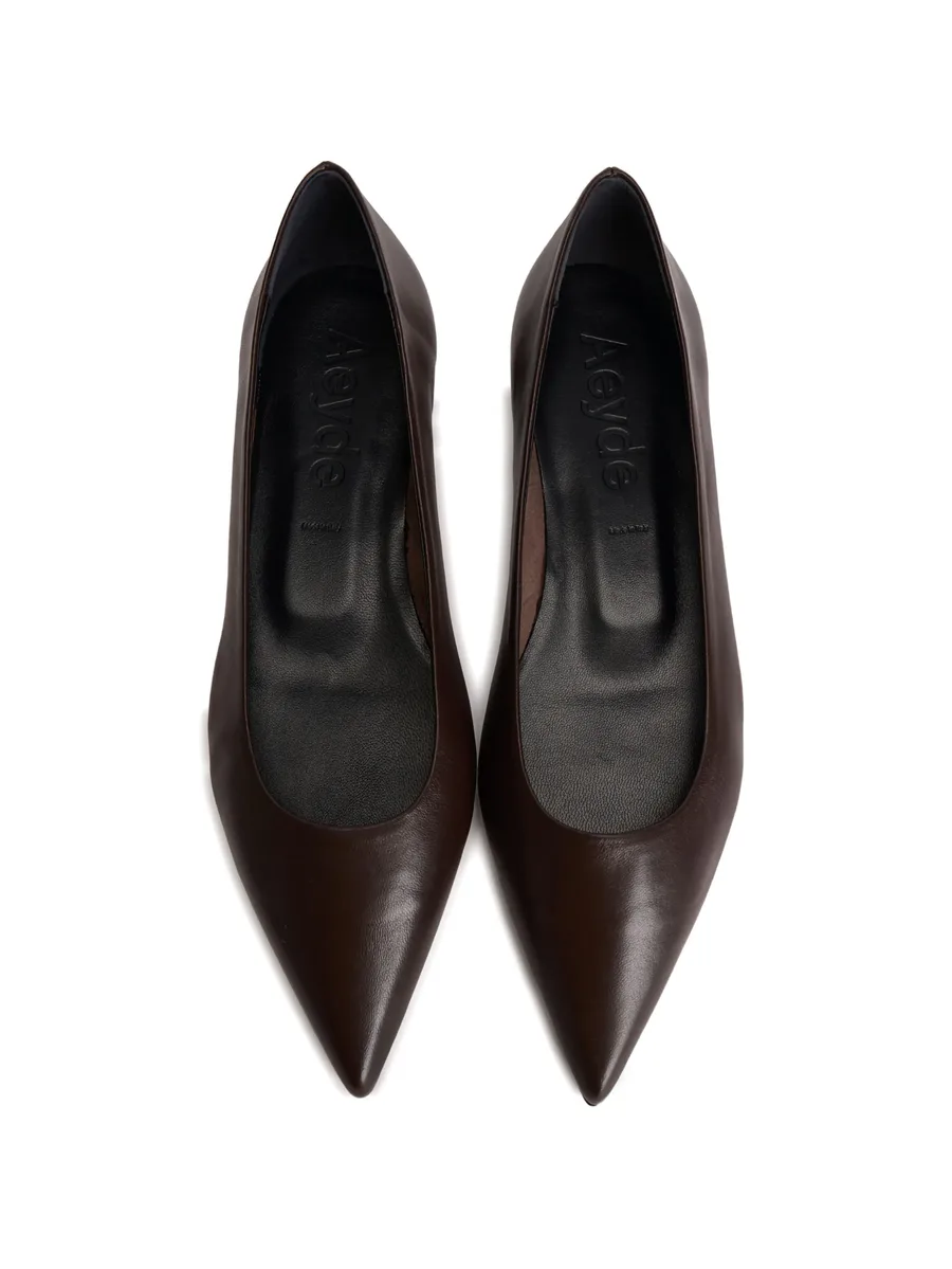pointed pumps 8