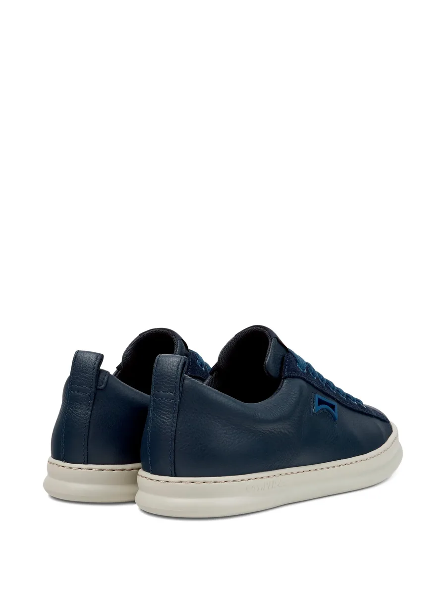 Runner logo leather sneakers 8