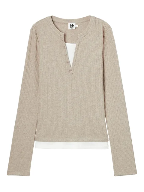 buttoned ribbed top