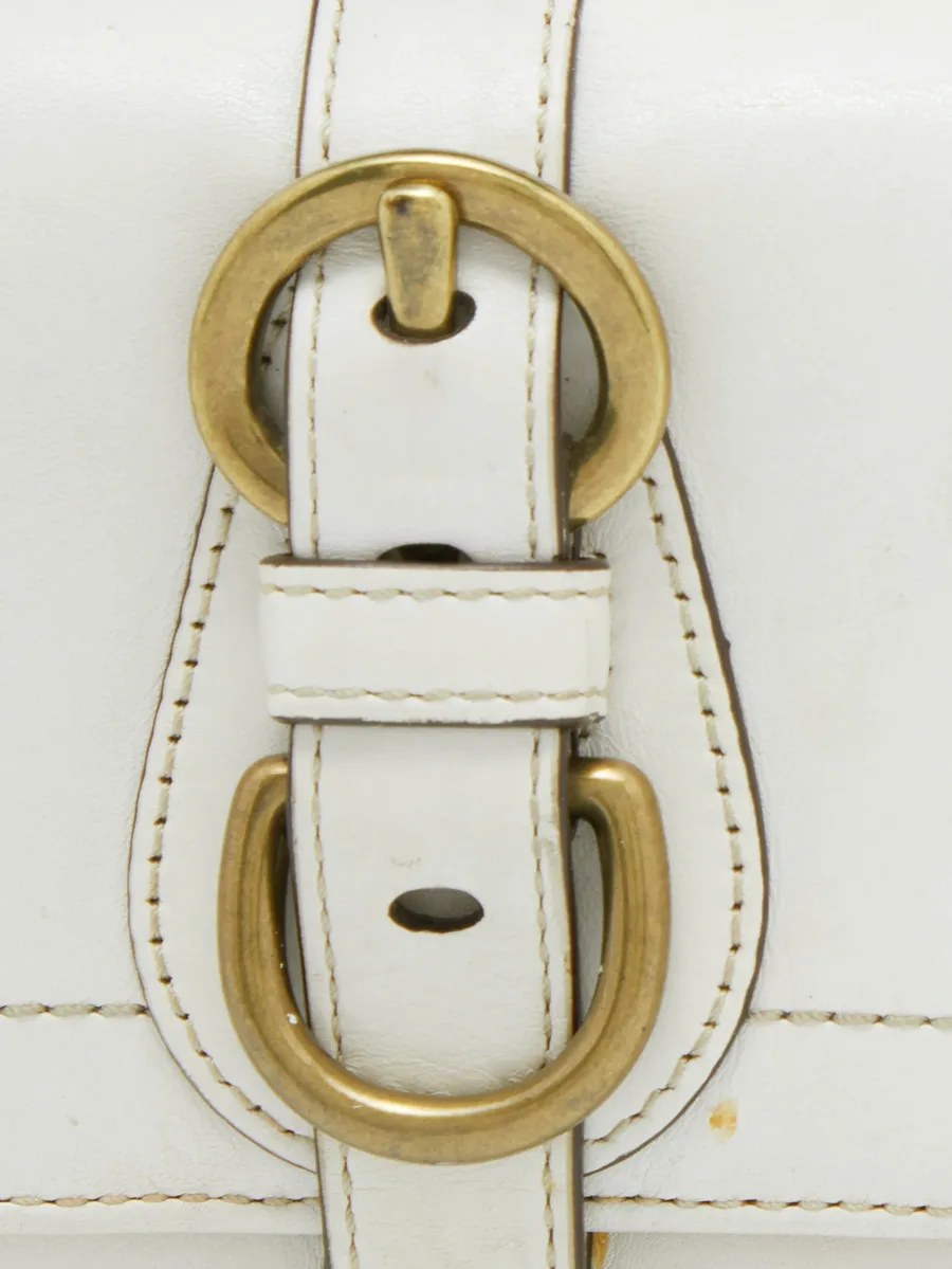 buckle-detail compact wallet 3