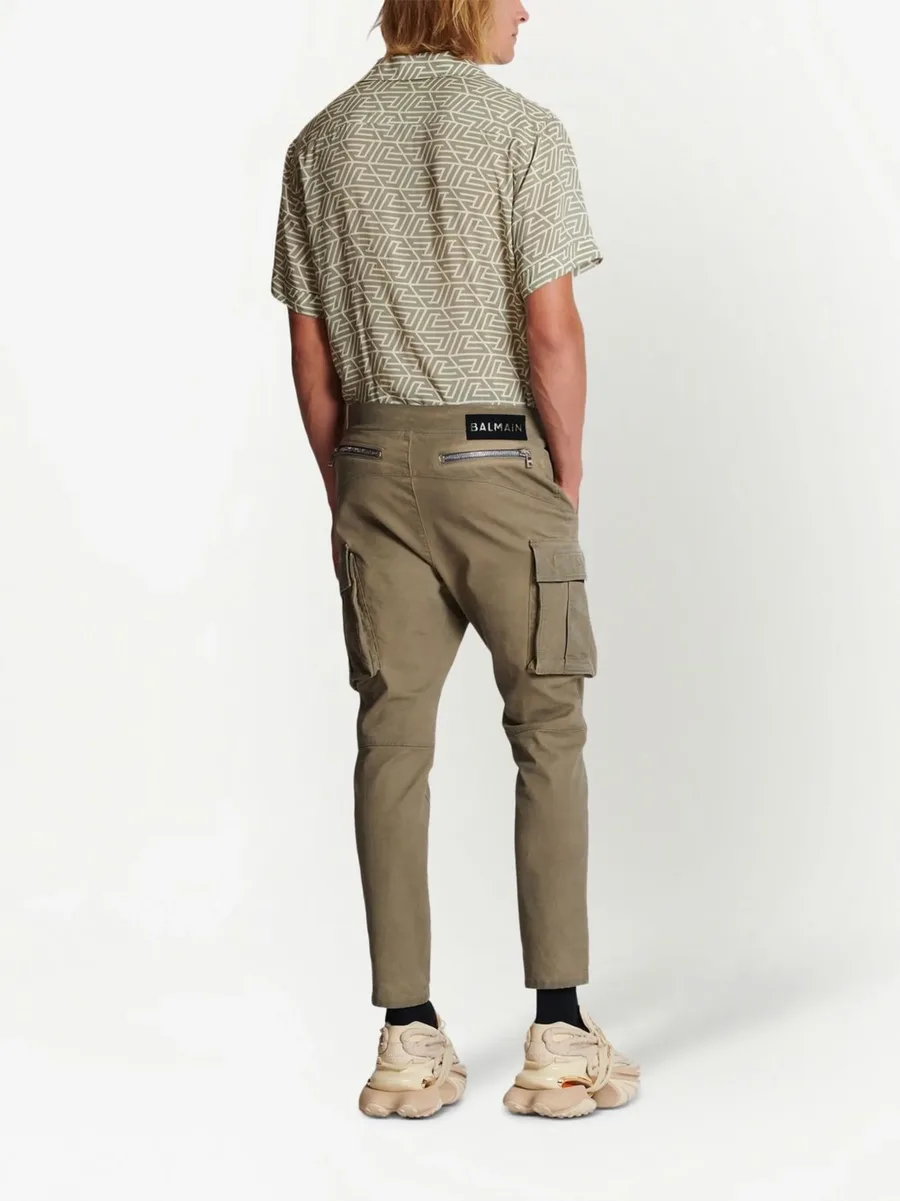 tapered-leg trousers 10