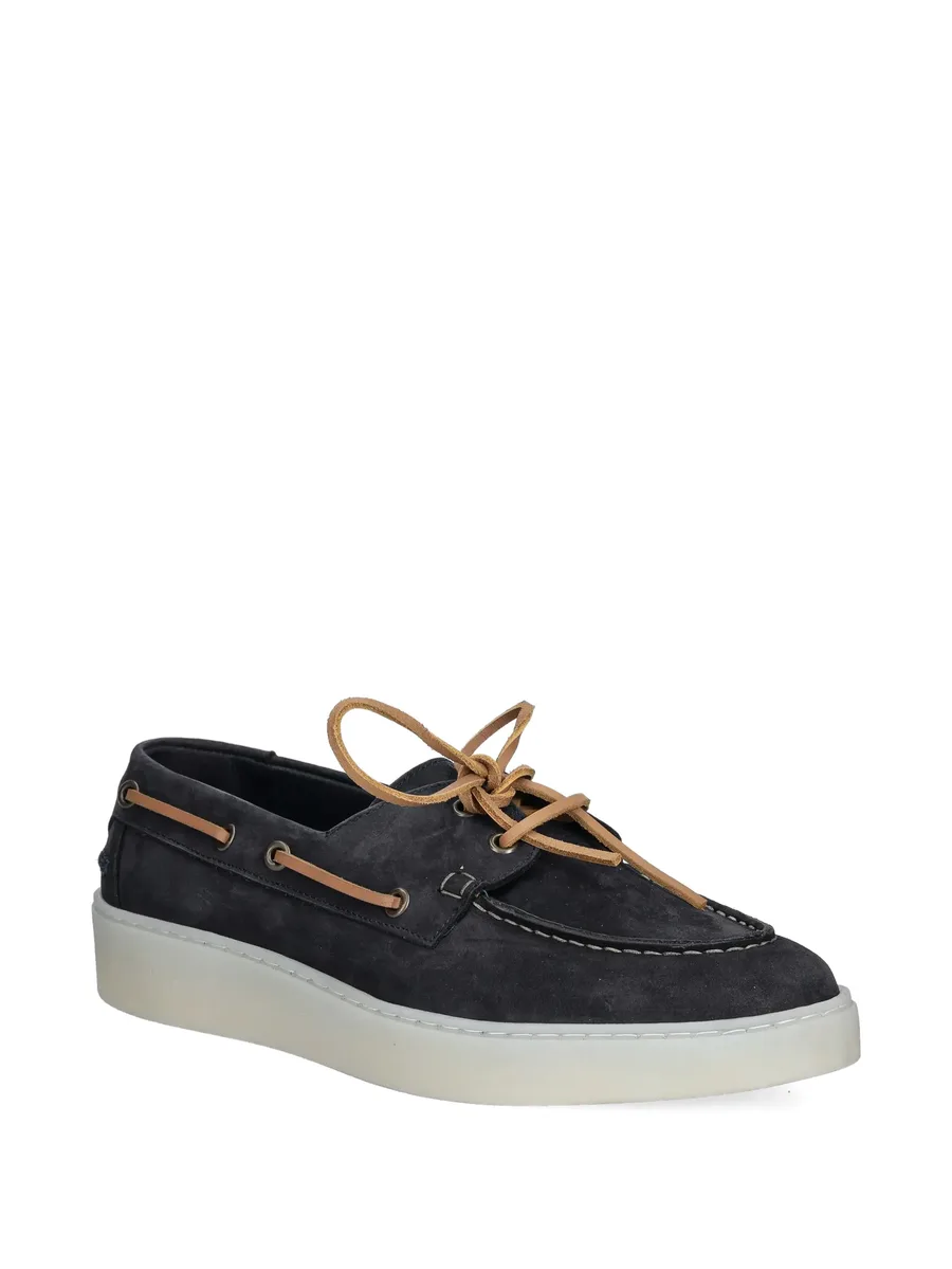 lace-up boat shoes 3