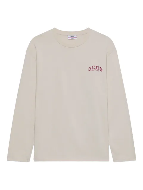 long-sleeved T-shirt