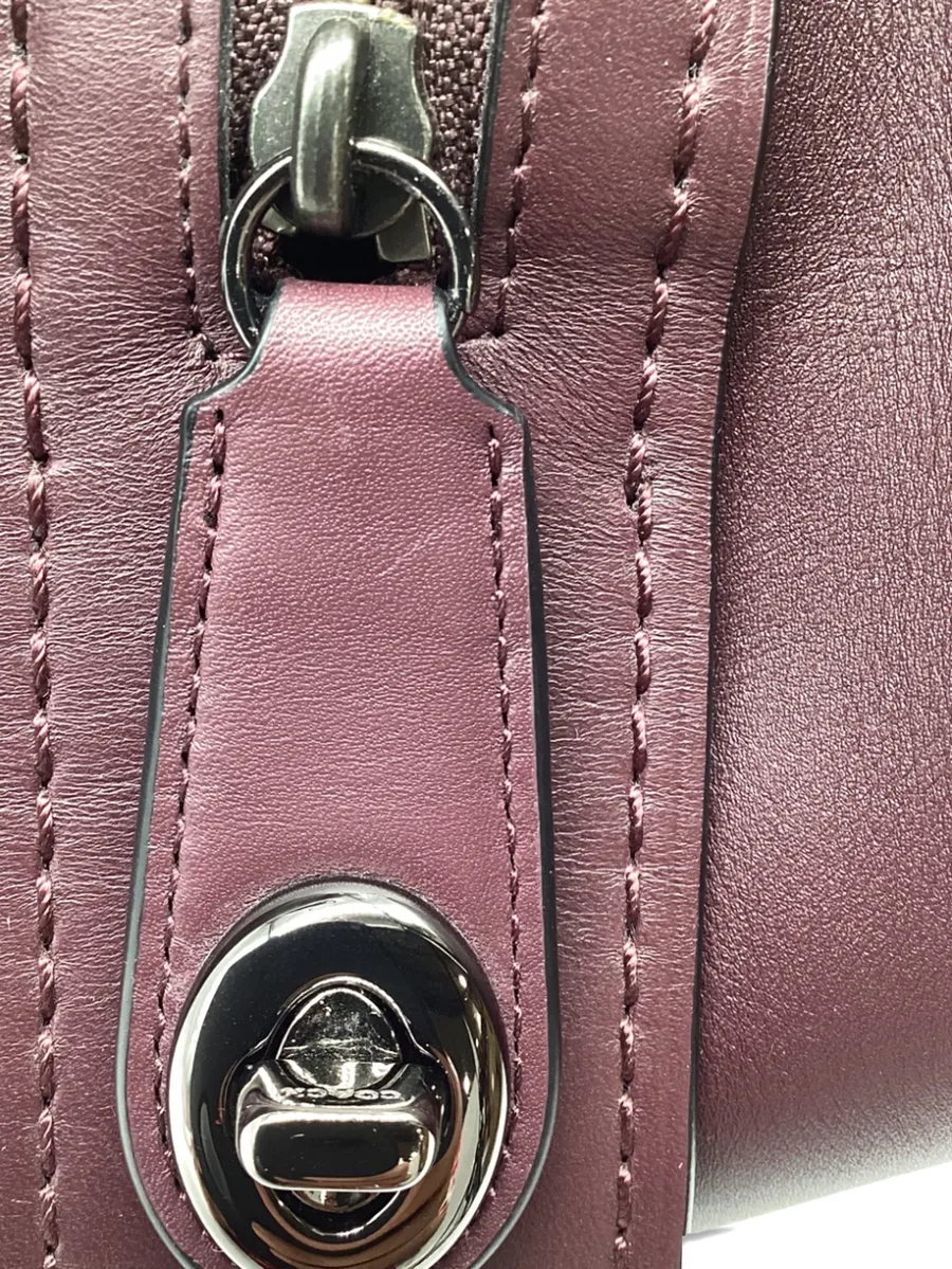 Edie shoulder bag 7