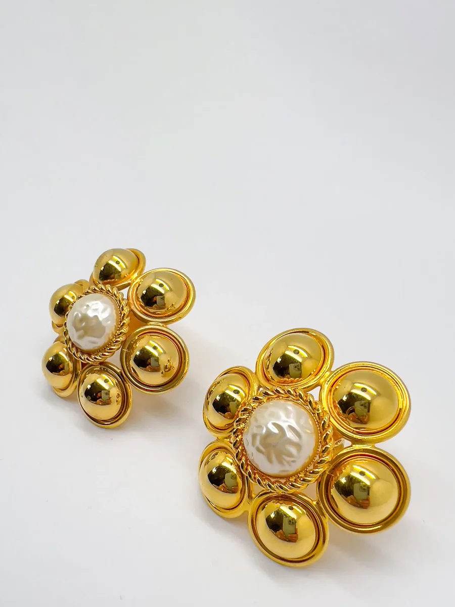 Vintage Statement Gold &amp; Pearl Flower Earrings 1960s 5