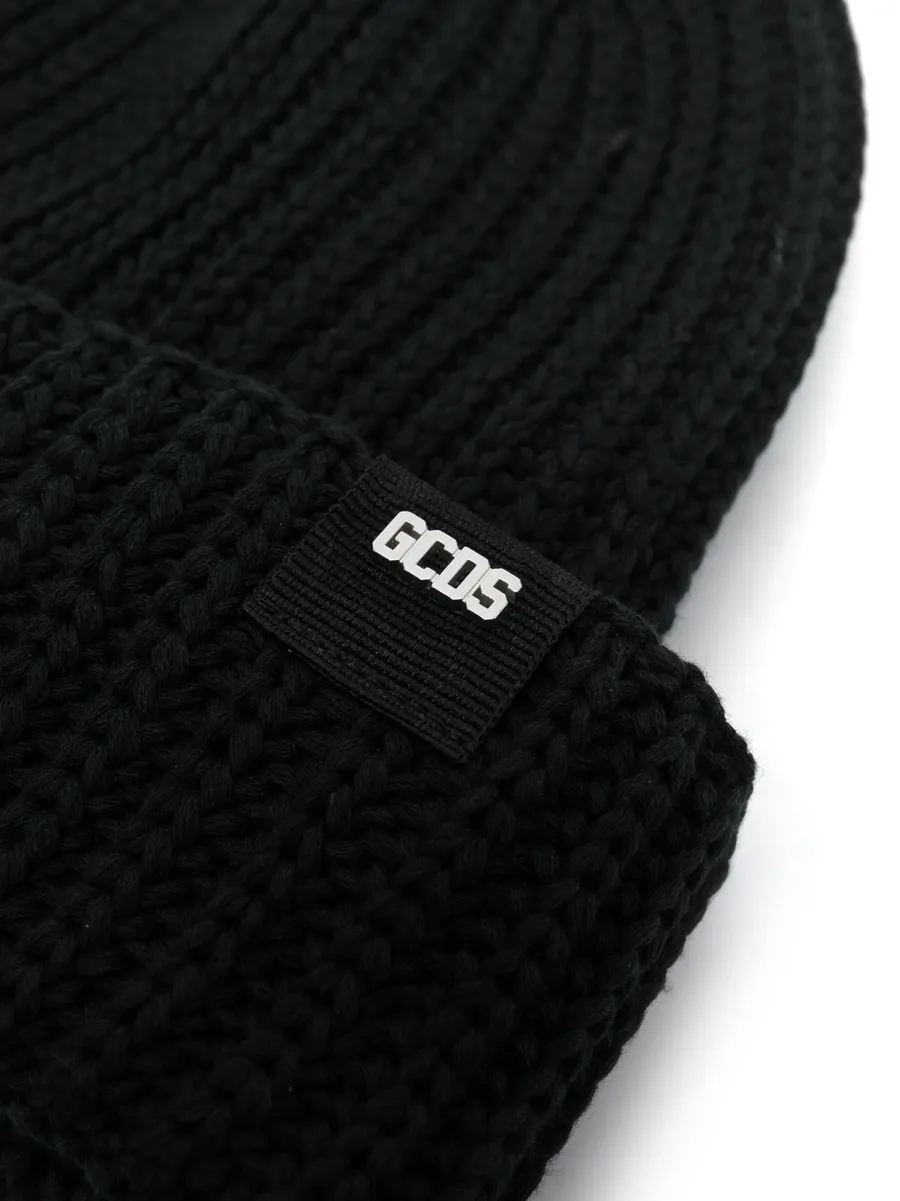 шапка бини Giuly с нашивкой-логотипом 2