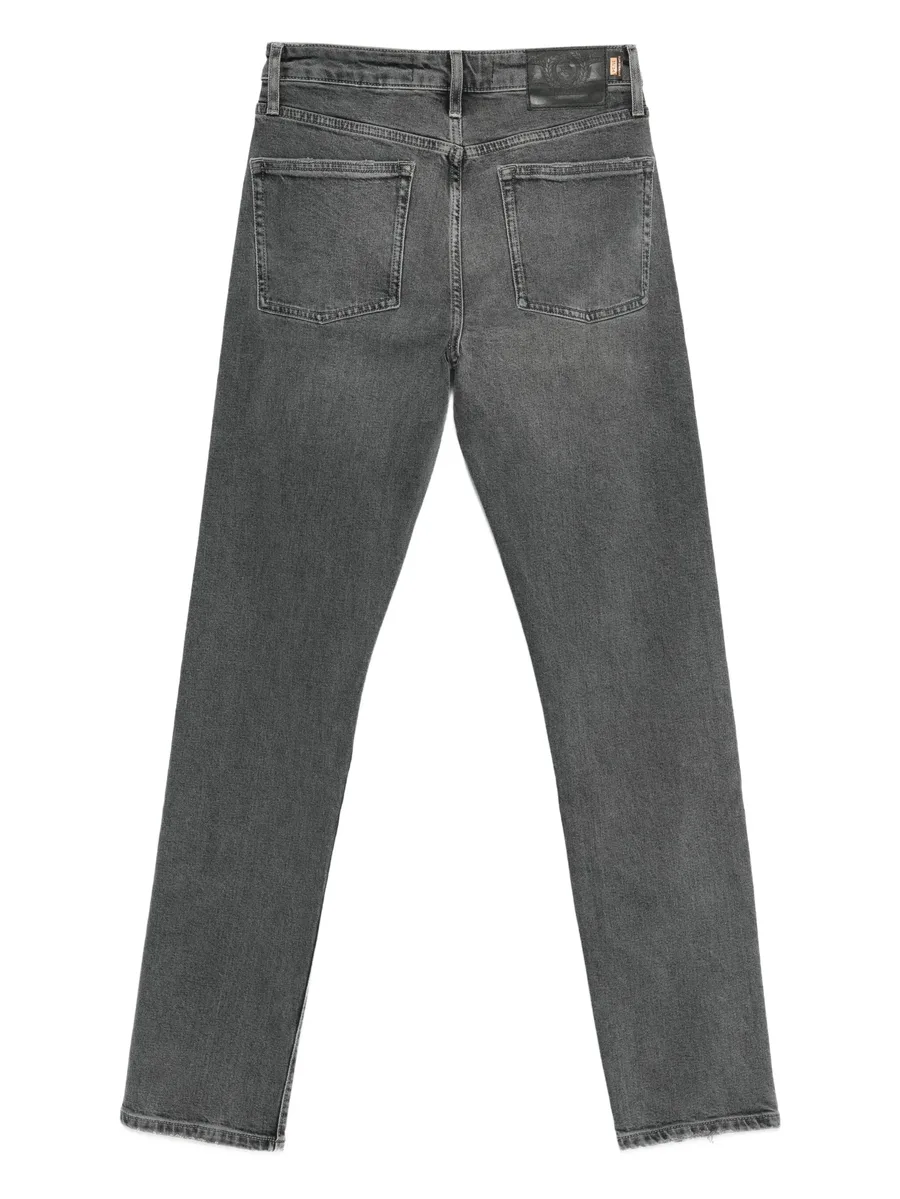 straigh-leg jeans 4