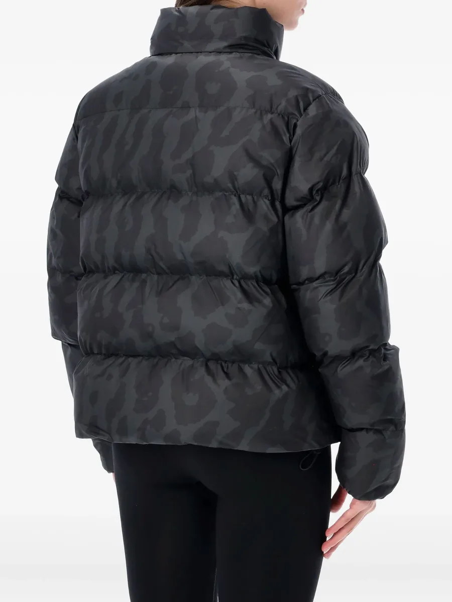 пуховик с принтом 5
