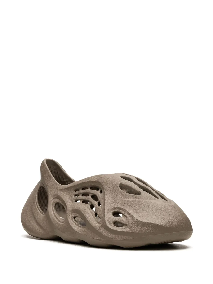 кроссовки YEEZY Foam Runner Stone Taupe 4
