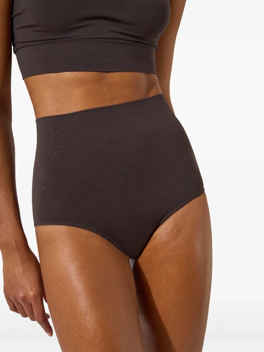 seamless high-waisted briefs 5