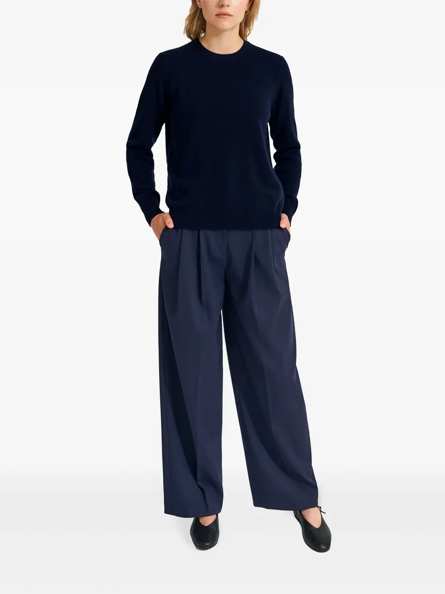 round-neck cashmere sweater 4