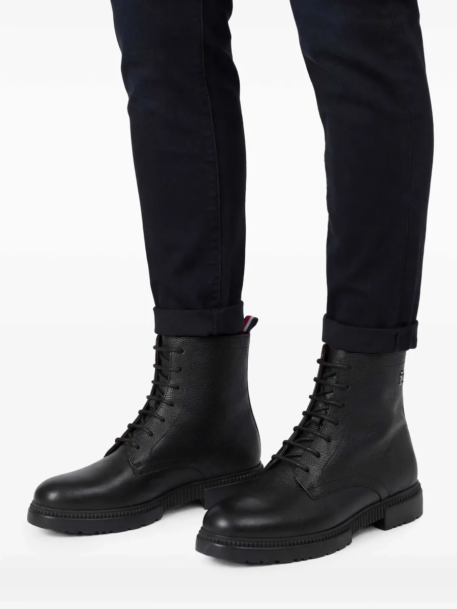 lace-up leather boots 3