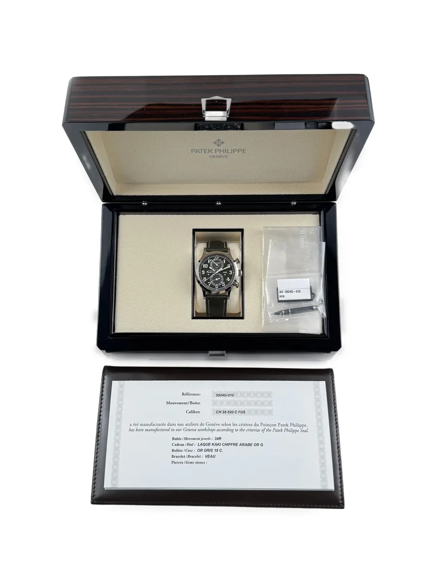 наручные часы Complications 5924G-010 Calatrava 'Pilot' Travel Time Chronograph 42 мм (2023 год) 11