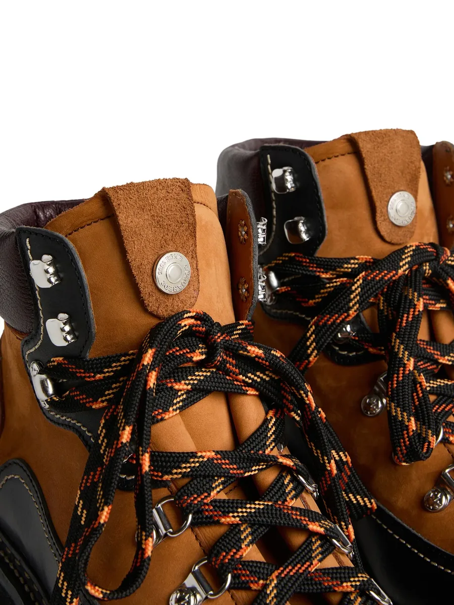 panelled leather hiking boots 10