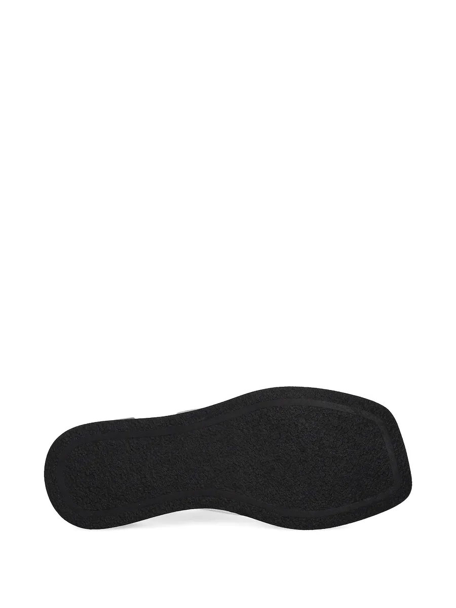 сандалии на платформе с пряжкой 4