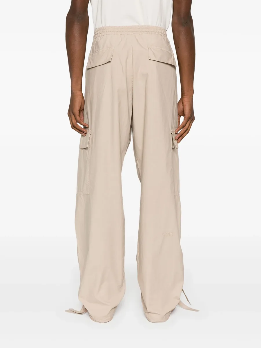 straight-leg cargo trousers 8