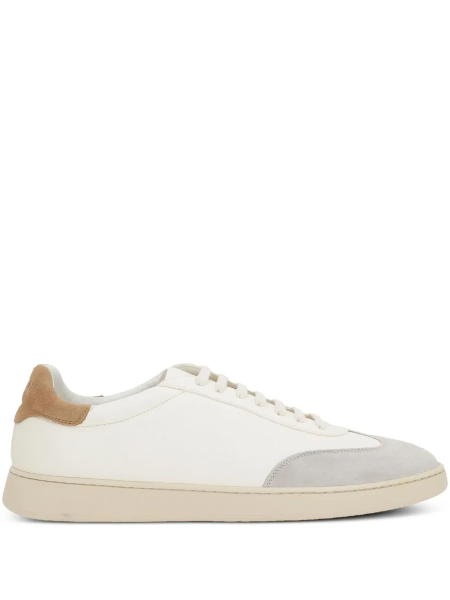 Banner sneakers 1