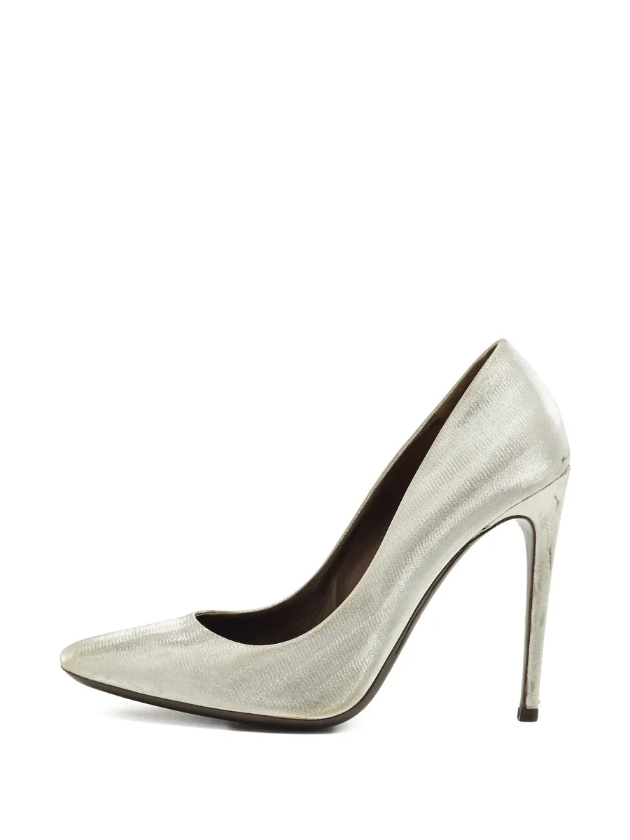 pointed pumps 2