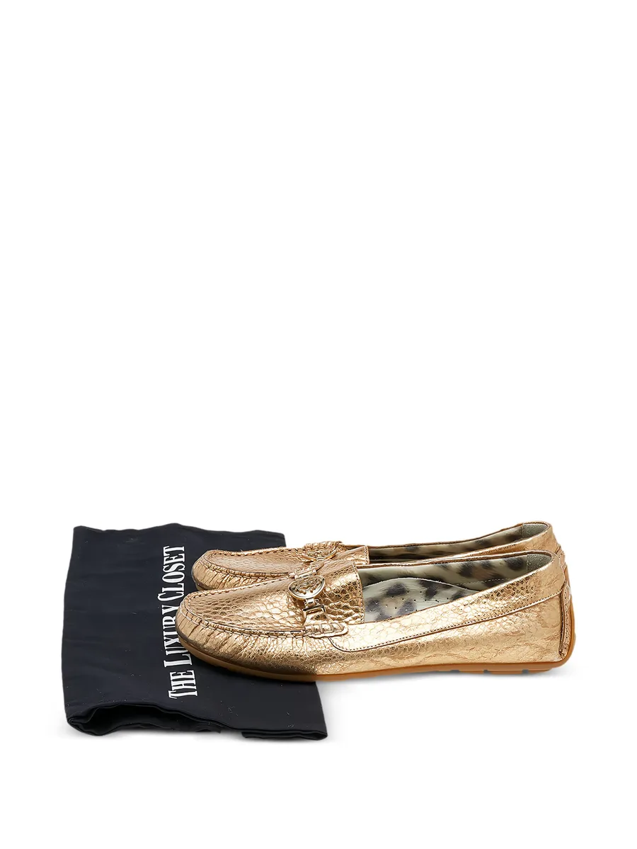 logo-embellished loafers 10