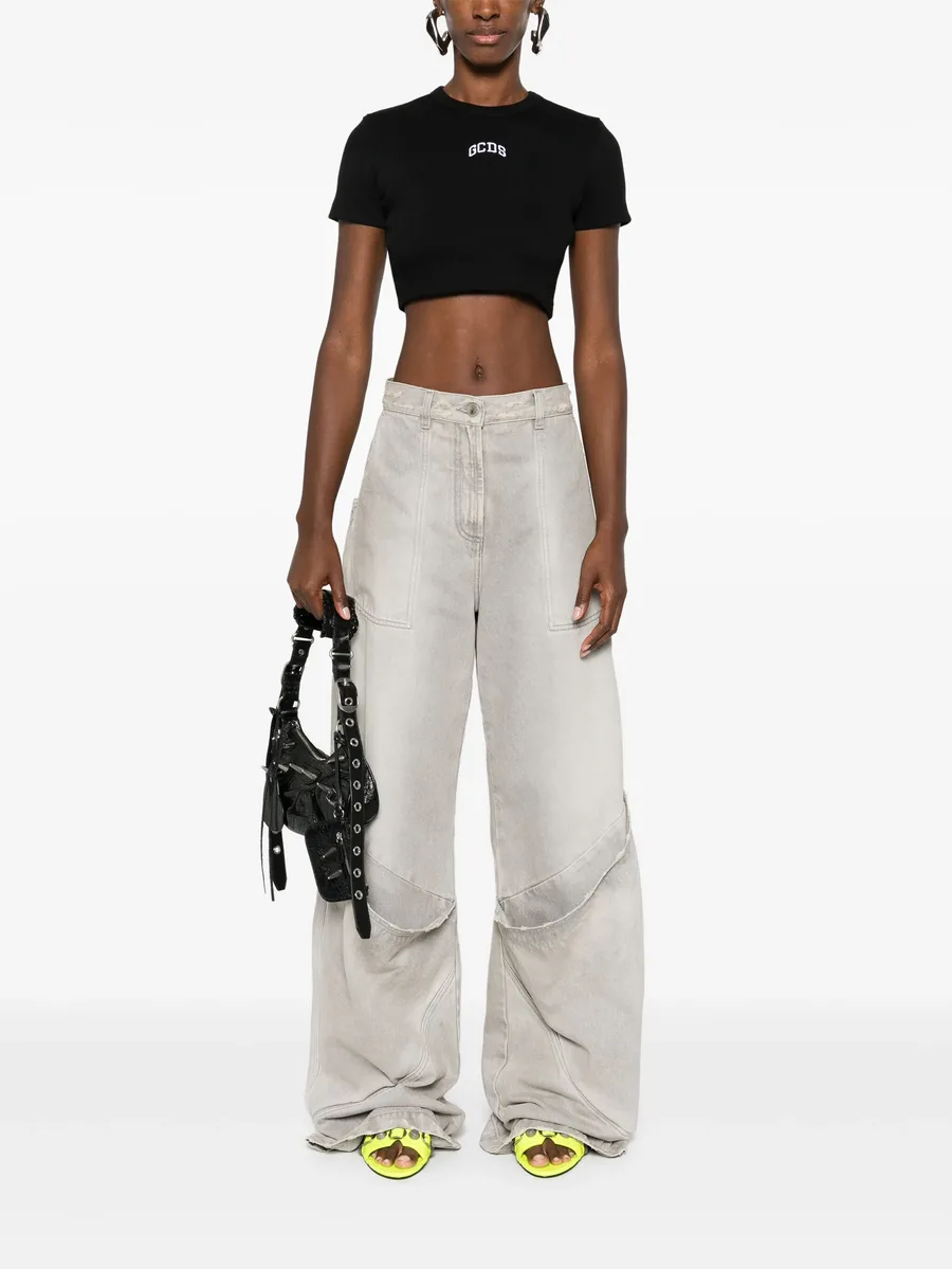 logo cropped T-shirt 4
