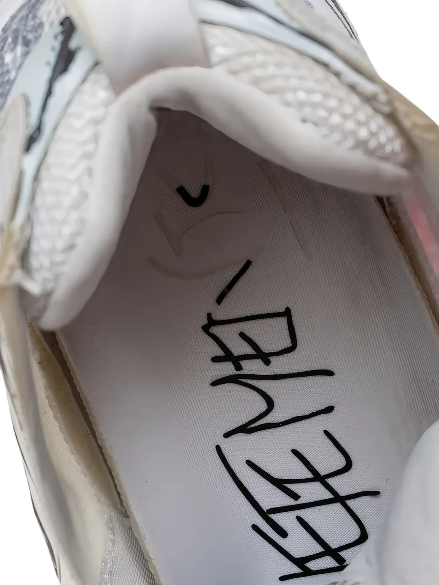 кроссовки со вставками из коллаборации с Reebok 9