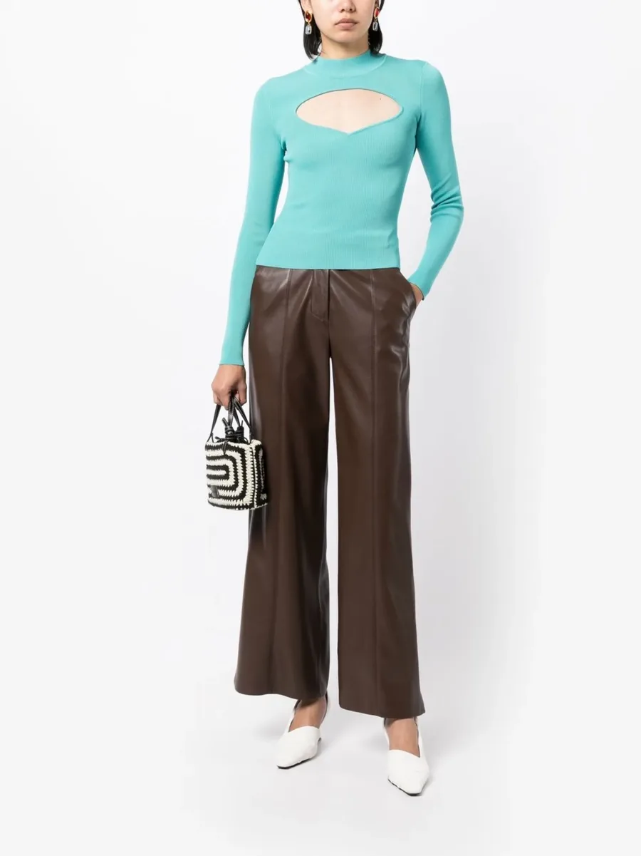 Cara cut-out detail top 2