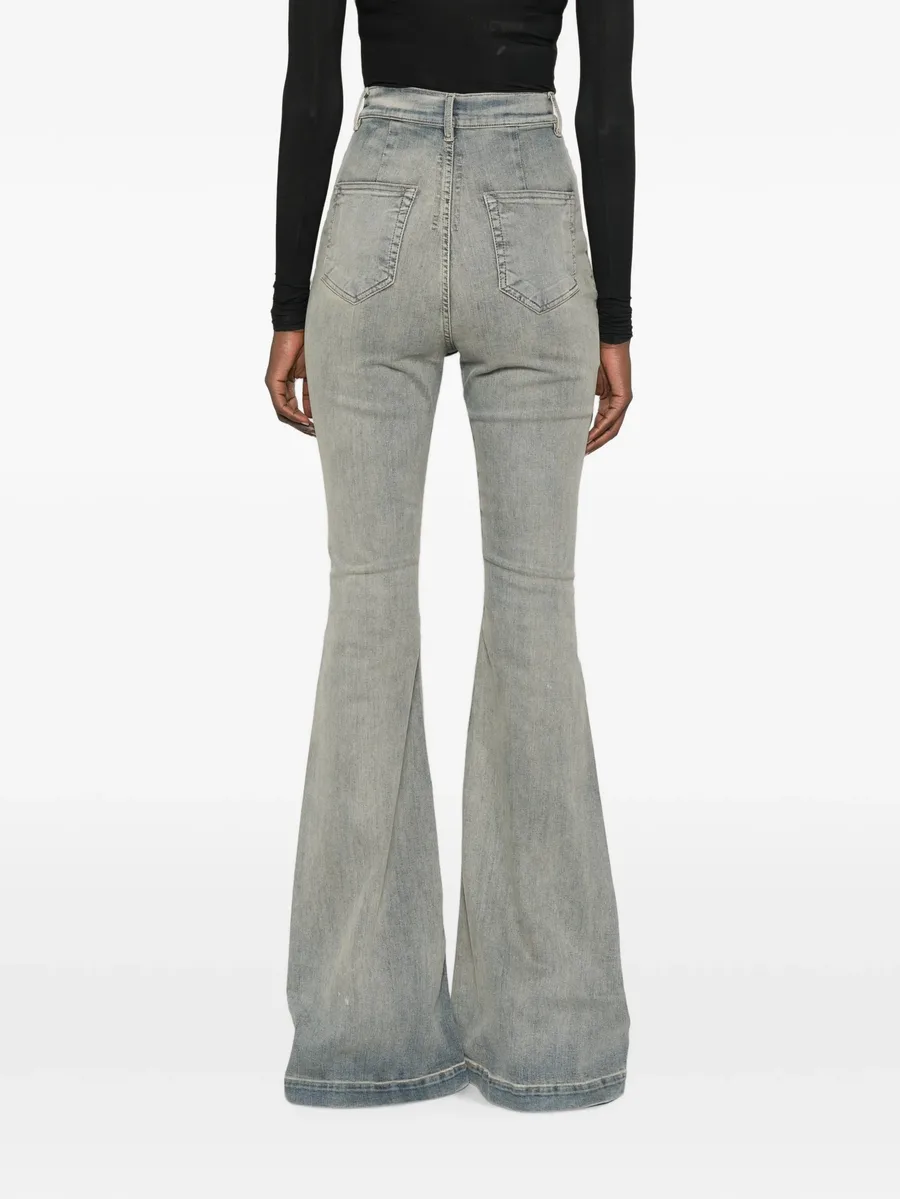 high-waisted flared jeans 4