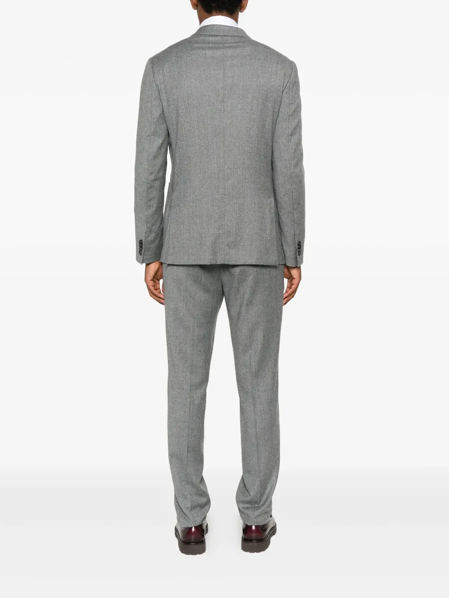 button suit 5