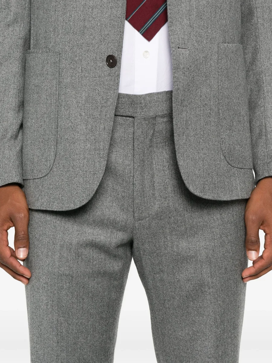 button suit 10