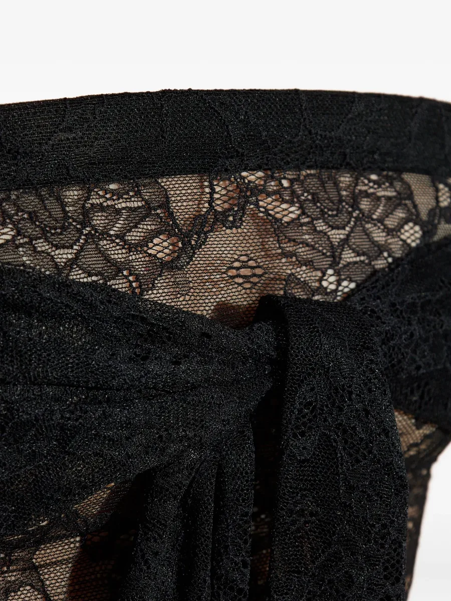 lace-bow top 9